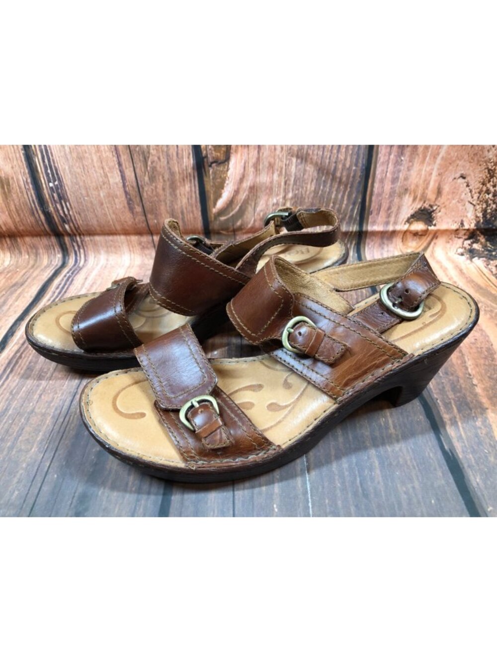 Born  Womens 10 / 42 B93026 Brown Leather Block Heel Sandals